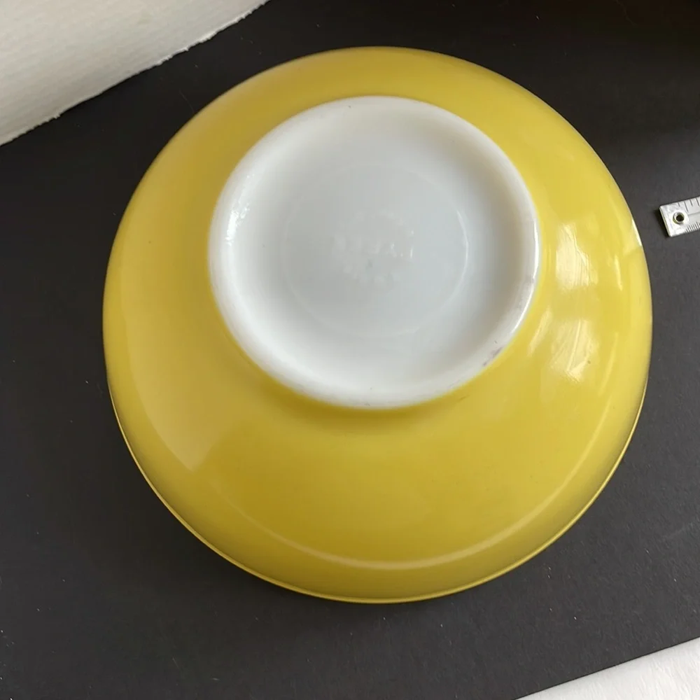 Vintage Pyrex Set 3 Primary Color Nesting Glass Mixing Bowls